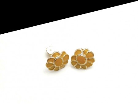 Cercei clips floare galben mustar cu 9 petale inegale